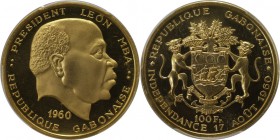 Weltmünzen und Medaillen, Gabun / Gabon. Präsident Leon M'Ba. 100 Francs 1960, Gold. KM 4. PCGS PR65 DCAM