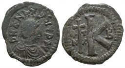 ANASTASIUS I. 491-518 AD. Æ Half Follis. 

Weight: 6,9 gr
Diameter: 25,7 mm