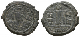 Byzantine Coins
Maurice Tiberius, 582 - 602 AD
AE Decanummium, Theupolis Mint.

Weight: 5,8 gr
Diameter: 25,9 mm