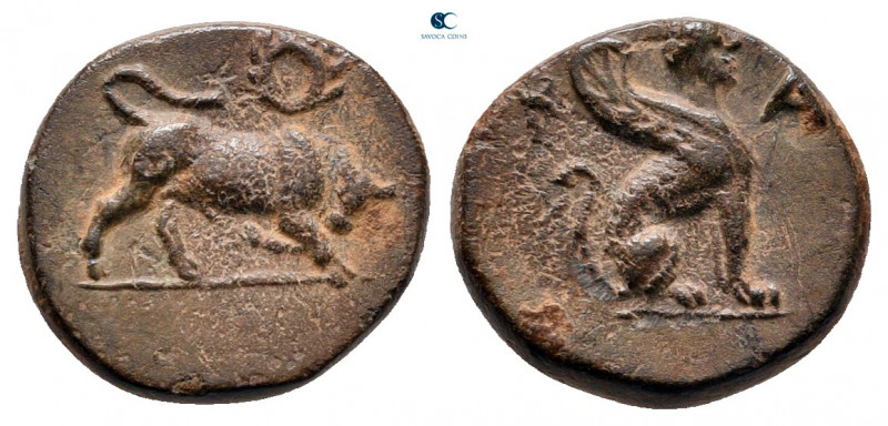 Caria. Kaunos circa 350-300 BC. 
Bronze Æ

13 mm, 1,45 g

Bull butting righ...
