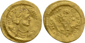 JUSTINIAN I (527-565). GOLD Tremissis. Constantinople