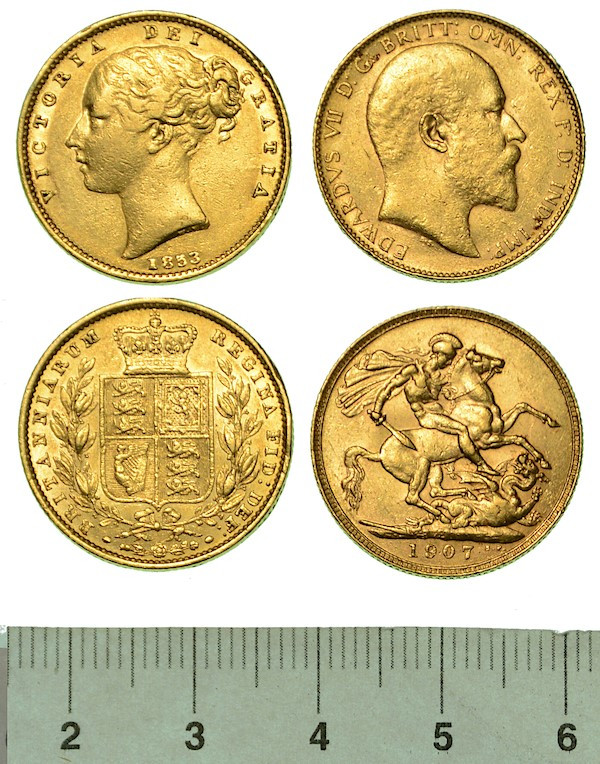 REGNO UNITO. Lotto di due monete.

Victoria, 1837-1901. Sovereign 1853 (Londra...