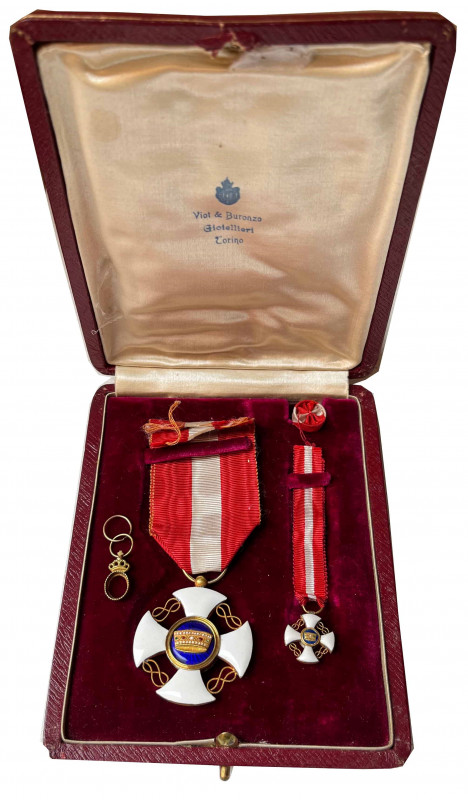 ITALIA. ORDINE DELLA CORONA D'ITALIA. Decorazione da cavaliere con miniatura e b...