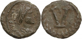 Justinian I (527-565). AE Pentanummium, uncertain mint. Struck 540-565. Obv. Diademed, draped, and cuirassed bust right. Rev. Large V within wreath. D...