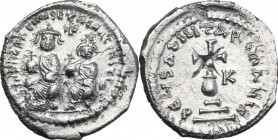 Heraclius (610-641). AR Hexagram, Constantinople mint. Obv. Heraclius and Heraclius Constantine seated facing on double throne; between their heads, c...