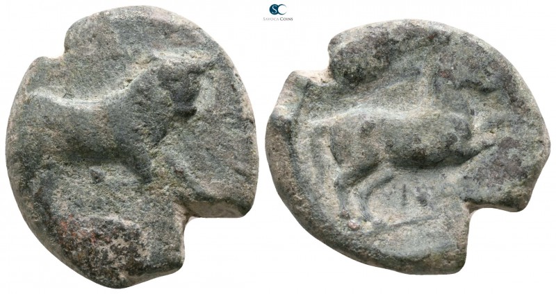 Apulia. Arpi circa 275-250 BC. 
Bronze Æ

21mm., 8,75g.

Bull butting right...