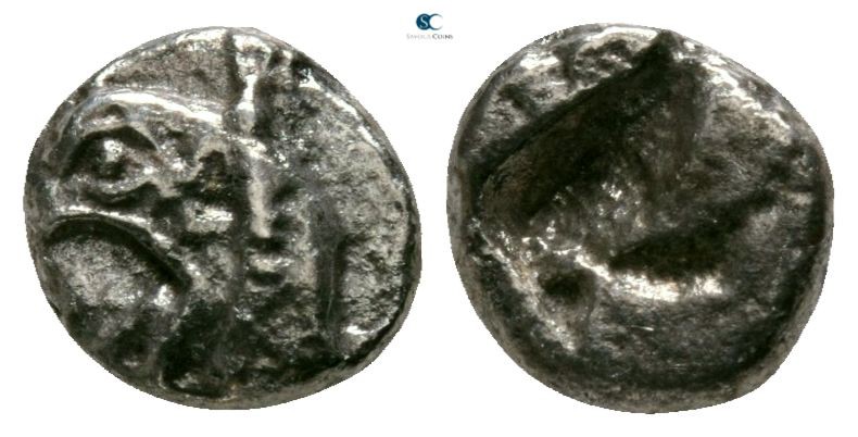 Ionia. Phokaia circa 521-478 BC. 
Obol AR

6mm., 0,63g.

Head of griffin le...