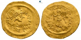 Justin I AD 518-527. Constantinople. Tremissis AV