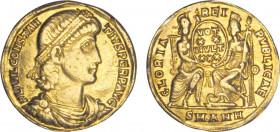 CONSTANCE II (337-361)
Solidus : Rome & Constantinople assises sur un trône face à face, tenant un bouclier inscrit "vot. xx. mvlt. xxx"
SMAN H - TT...