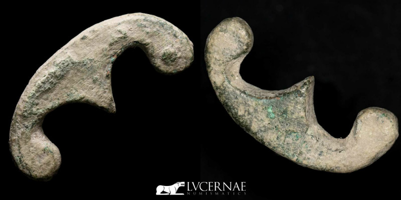 Central Italy. Pre-coin (AE Aes Formatum).
Material: bronze, palmette shaped.
Da...