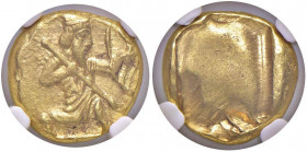 PERSIA Periodo da Dario I a Serse II (485-420 a.C.) Darico - Re persiano andante a d. con lancia ed arco - R/ quadrato incuso - Carradice IIIb AU (g 8...