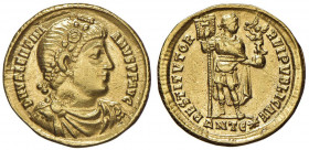 Valentiniano I (364-375) Solido (Antiochia) Busto diademato a d. - R/ L’imperatore stante a d. - RIC 2b AU (g 4,46) Ex Artemide 52, lotto 362. Minimi ...