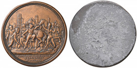 EPOCA NAPOLEONICA Medaglia 1809 Napoleone ferito a Ratisbona - D/ Napoleone, una mano sulla criniera del suo cavallo, tiene il piede s. sulla staffa m...