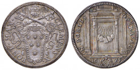 Clemente X (1670-1676) Giulio 1675 - Munt. 33 AG (g 3,20) R Moneta molto difficile da reperire in conservazione SPL o oltre
SPL/qFDC