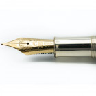 MONTEGRAPPA Penna stilografica - TRIBUTE TO AYRTON SENNA. Edizione limitata 1319/1960. Corpo e finiture argentante. Pennino M in oro giallo 18kt. Penn...