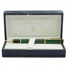 WATERMAN Penna stilografica - MAN 100 PATRICIAN. Corpo della penna in pregiata resina verde, finiture e fermaglio dorati. Pennino F in oro 18kt bicolo...