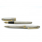 MONTBLANC Lotto di 2 penne, porta mine e penna stilografica -serie MEISTERSTÜCK - Corpi degli oggetti in argento 925 con finiture dorate. Pennino dell...