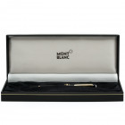 MONTBLANC Penna stilografica - Corpo della penna in pregiata resina nera, finiture dorate. Pennino M in oro giallo 585. Lunghezza della penna 11cm. Pe...