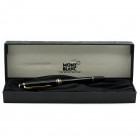 MONTBLANC Penna stilografica - Serie MEISTERSTÜCK. Corpo in pregiata resina nera con finiture dorate. Pennino bicolore in oro 14kt. Tratto medio. Penn...