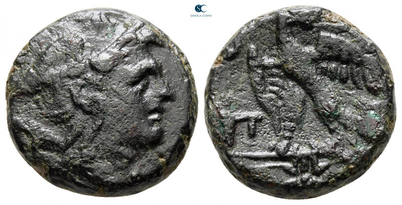Kings of Macedon. Uncertain mint. Perseus 179-168 BC. 
Bronze Æ

17 mm, 5,42 ...