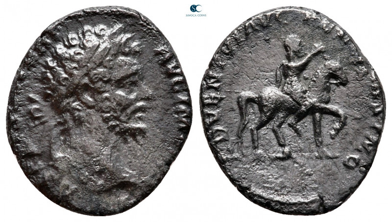 Septimius Severus AD 193-211. Rome
Denarius AR

19 mm, 2,76 g



very fin...