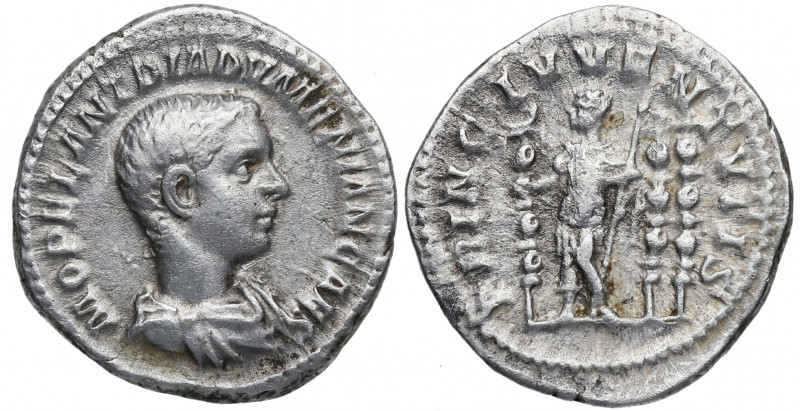 217-218 d.C. Diadumeniano. Roma. Denario. Ag. 3,08 g. M OPEL ANT DIADVMENIAN CAE...