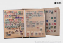 Aus Sammler-Nachlass: 8 Briefmarkenalben, alle Welt, mit zusätzlichen postfrischen Blöcken, Viererblöcken und postfrischen Briefmarken in Tüten, dabei...