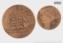 Konv. 2 Medaillen, dabei Polen, auf das Zentralmuseum Morskie, sowie tschechische Medaille 1968, guter Zustand, bitte besichtigen