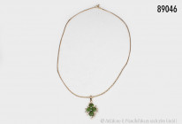 Kette, 585er Gelbgold, mit Anhänger mit 18 Punktdiamanten und 4 grüne Steine, Kette L ca. 40 cm, Gesamtgewicht ca. 4 g, guter Zustand