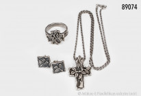 Schmuckset, 925er Silber, Dom St. Peter zu Worms, Juwelier Kienast, bestehend aus Kette mit Kreuzanhänger, Ring, Größe 58 und 1 Paar Ohrstecker, guter...