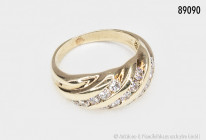 Ring, 585er Gelbgold, mit 3 Reihen Brillanten, insgesamt 15 Diamanten, zusammen ca. 1 Karat, 5,84 g, Ringgröße 54, guter Zustand mit leichten Tragespu...