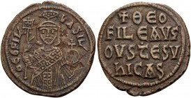 Theophilus, 829-842. Follis (Bronze, 28 mm, 7.93 g, 6 h), Constantinople, 830/1-842. ΘEOFIL BASIL Crowned half-length bust of Theophilus facing, holdi...