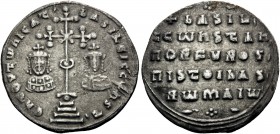 Basil II Bulgaroktonos, with Constantine VIII, 976-1025. Miliaresion (Silver, 22 mm, 2.42 g, 12 h), Constantinople, 977-989. En TOVTω nICA T' bASILEI ...