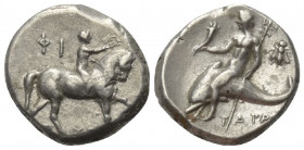 Kalabrien. Tarent.

 Didrachme oder Nomos (Silber). Ca. 272 - 240 v. Chr.
Vs: Nackter Jüngling zu Pferde mit erhobenem Arm nach rechts reitend; zwi...