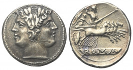 Anonyme Prägungen.

 Didrachmon bzw. Quadrigatus (Silber). 225 - 214 v. Chr.
Vs: Janusartiger Doppelkopf der Dioskuren mit Lorbeerkranz.
Rs: ROMA ...
