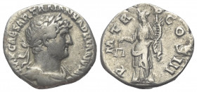 Hadrianus (117 - 138 n. Chr.).

 Denar (Silber). 119 - 122 n. Chr. Rom.
Vs: IMP CAESAR TRAIAN HADRIANVS AVG. Büste mit Lorbeerkranz, Paludament und...