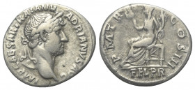 Hadrianus (117 - 138 n. Chr.).

 Denar (Silber). 124 n. Chr. Rom.
Vs: IMP CAESAR TRAIAN HADRIANVS AVG. Büste mit Lorbeerkranz und Drapierung rechts...