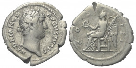 Hadrianus (117 - 138 n. Chr.).

 Denar (Silber). 128 n. Chr. Rom.
Vs: HADRIANVS AVGVSTVS P P. Kopf mit Lorbeerkranz rechts.
Rs: COS III. Victoria ...