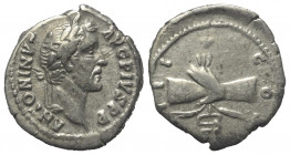 Antoninus Pius (138 - 161 n. Chr.).

 Denar (Silber). 145 - 161 n. Chr. Rom.
Vs: ANTONINVS AVG PIVS P P. Kopf mit Lorbeerkranz rechts.
Rs: COS III...