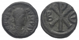 Iustinus I. (518 - 527 n. Chr.).

 Solidus (Gold). Ca. 522 - 527 n. Chr. Konstantinopel.
Vs: DN IVSTI - NVS PP AVC. Büste des Iustinus mit Paludame...
