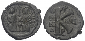 Iustinus II. (565 - 578 n. Chr.).

 1/2 Follis (20 Nummi). 573 / 574 n. Chr. (Jahr 8). Antiochia (Theoupolis).
Vs: Iustinus und Sophia mit Szepter ...