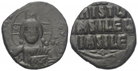 Anonyme Prägungen. Basilius II. Bulgaroktonos (976 - 1025 n. Chr.) und Constantinus VIII.

 Follis. Constantinopolis.
Vs: EMMANOVHL / IC - XC. Chri...