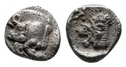 Hemibol AR
Mysia, Kysikos, c. 480 BC, Forepart of a boar to the left tunny fish / Head of lion