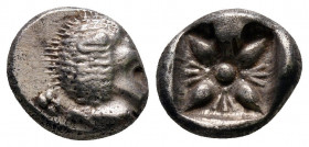 Diobol AR
Ionia, Miletos, Forepart of lion right, head left / Stellate pattern within incuse square, c. 525-475 BC
10 mm, 1,20 g
