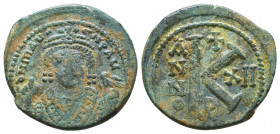 Half follis AE
Maurice Tiberius (582-602)
23 mm, 5,60 g