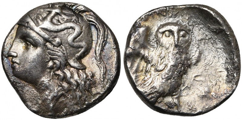 CALABRE, TARENTE, AR drachme, vers 280-272 av. J.-C. D/ T. casquée d''Athéna à g...