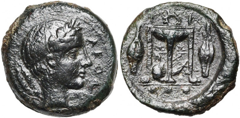 SICILE, LEONTINOI, AE tetras, 405-402 av. J.-C. D/ ΛΕΩΝ T. l. d''Apollon à d. A ...