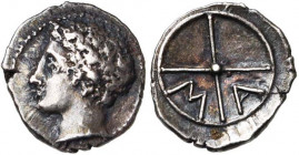 GAULE TRANSALPINE, Massalia, AR obole, vers 300-100 av. J.-C. Groupe III. D/ T. d''Apollon à g. R/ Roue à quatre rayons, M-A dans deux cantons. MHM 31...