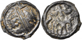 GAULE CELTIQUE, Aedui, AE potin. D/ T. stylisée à g. Dans la chevelure, SELISV en creux. R/ Cheval à d., surmonté par un personnage ailé de f. A g., S...