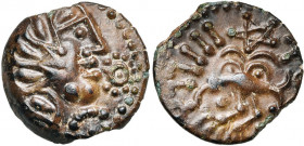 GAULE CELTIQUE, Senones, AE bronze, avant 52 av. J.-C. Type à l''aigle. D/ T. à d., la chevelure disposée en quatre larges mèches. Devant, rosace et c...